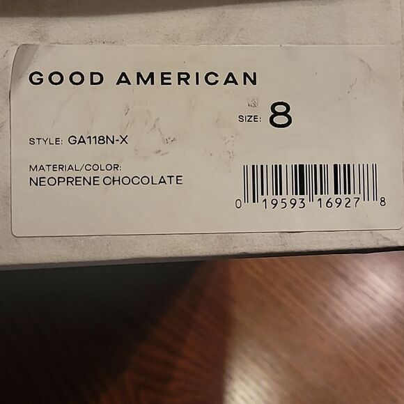 NIB Good American Chocolate Neoprene Chelsea Pointed Toe Women's 8 - Picture 5 of 12